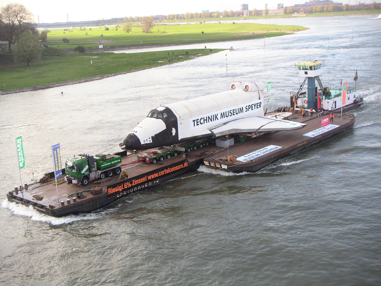 Buran-test-vehicle-transported-to-Speyer.jpg